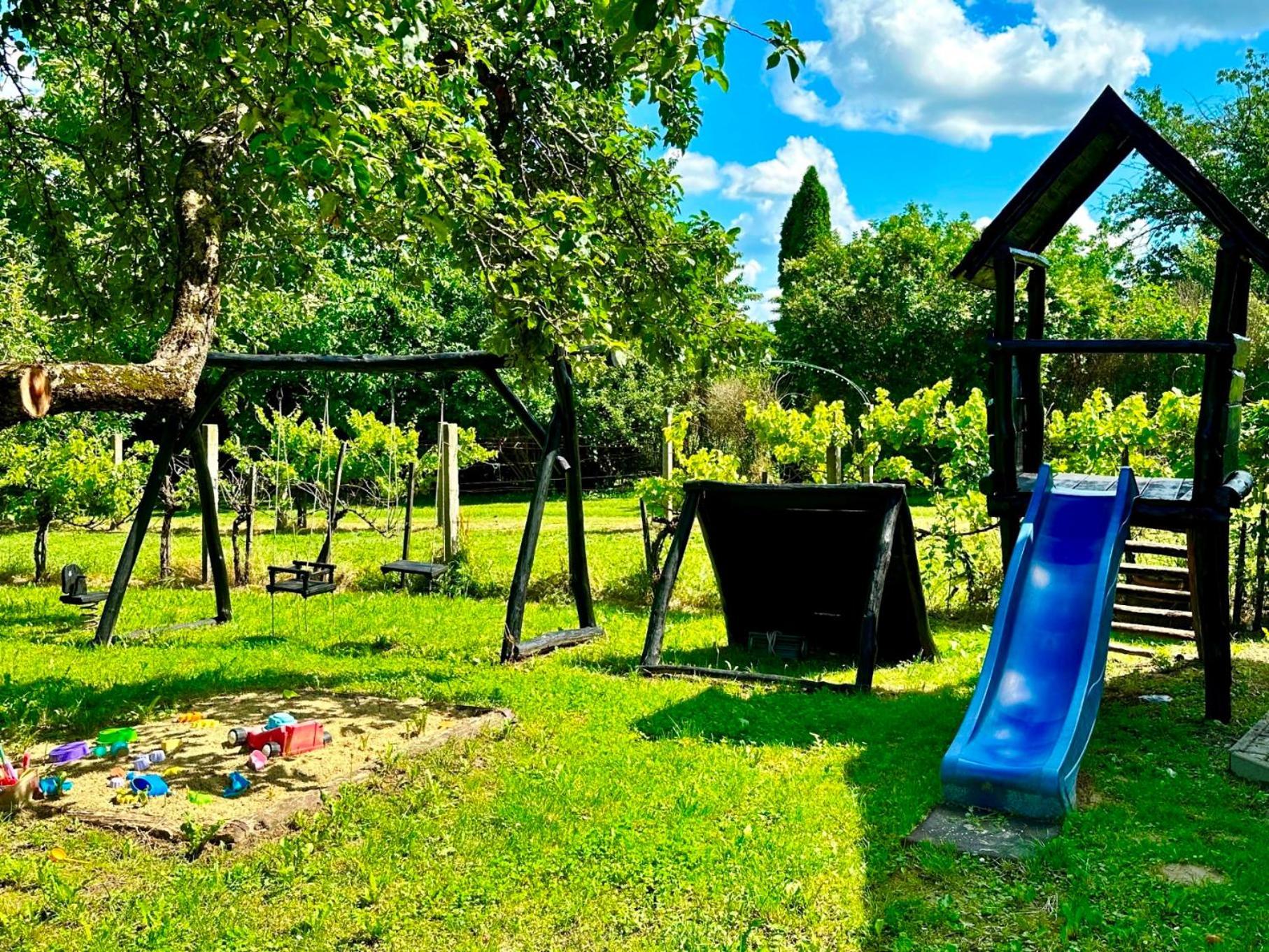 Szent Orban Panzio - Kutyabarat Apartmanok Zalakaros Buitenkant foto