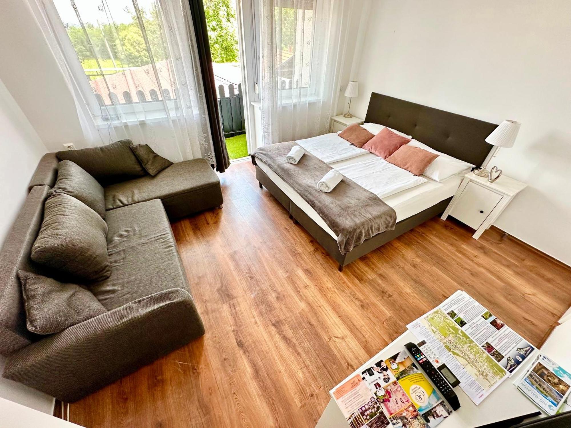 Szent Orban Panzio - Kutyabarat Apartmanok Zalakaros Buitenkant foto