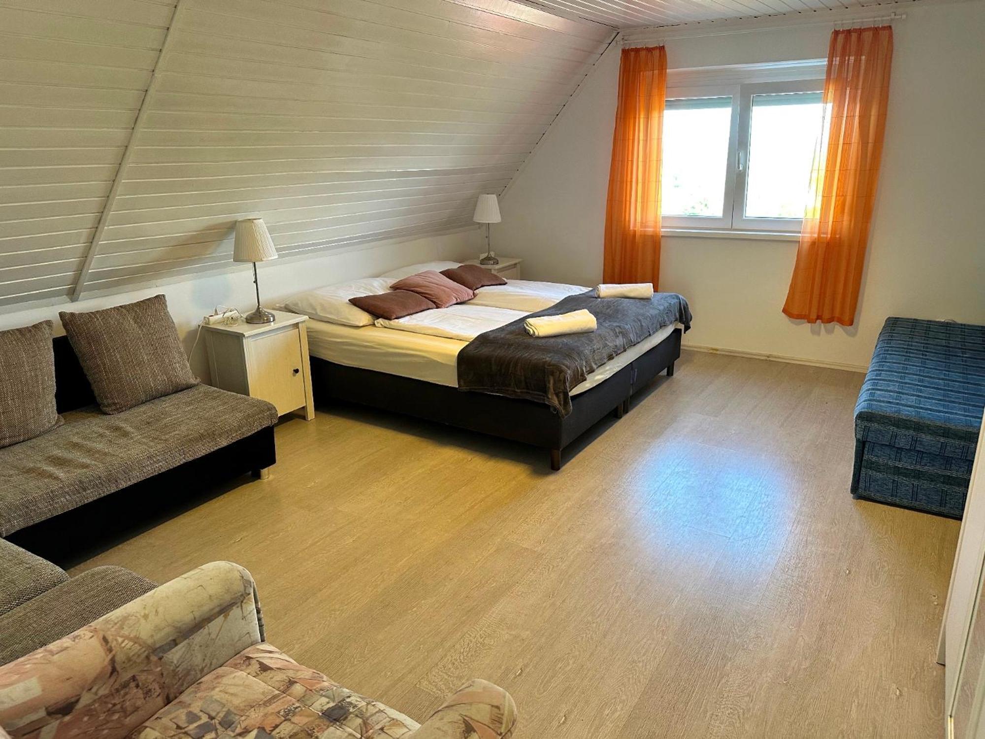 Szent Orban Panzio - Kutyabarat Apartmanok Zalakaros Buitenkant foto